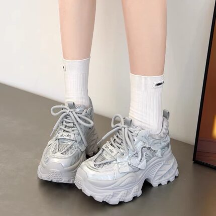 2026春季新款厚底老爹鞋女增高7cm轻便运动鞋复古休闲鞋她致3326