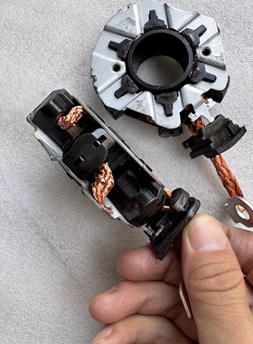 适用于2013年奔驰E260L 271860 奥迪q5 启停马达碳刷架总成