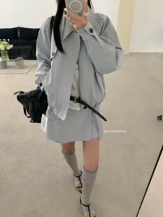 sky98822韩系2026春新女显瘦翻领长袖风衣短外套+短裤裙两件套装