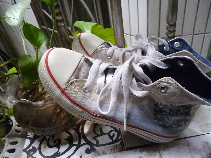 二手 白色破旧帆布鞋  36码