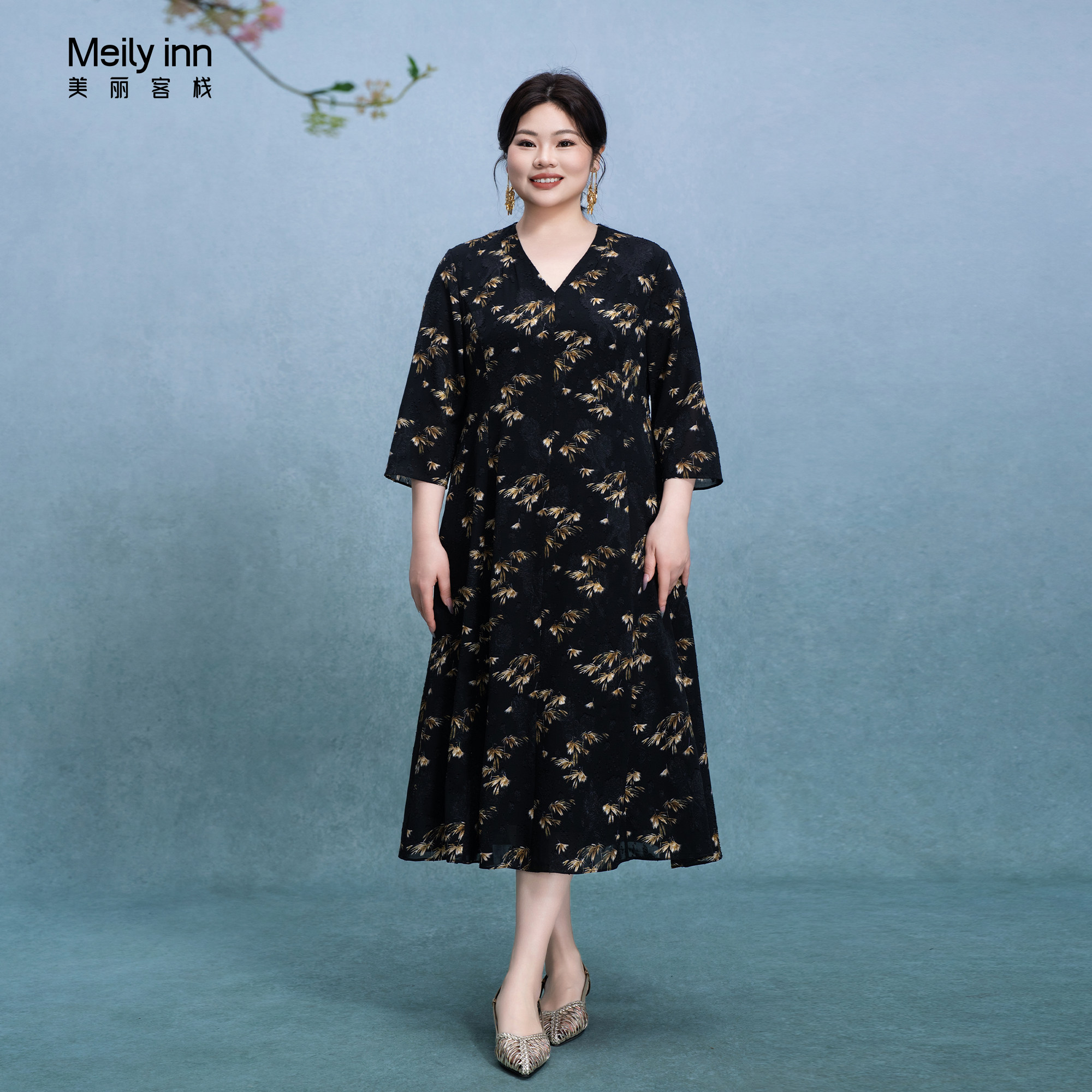 美丽客栈高品质大码女装连衣裙胖妹妹显瘦加肥加大赫本风小黑裙子