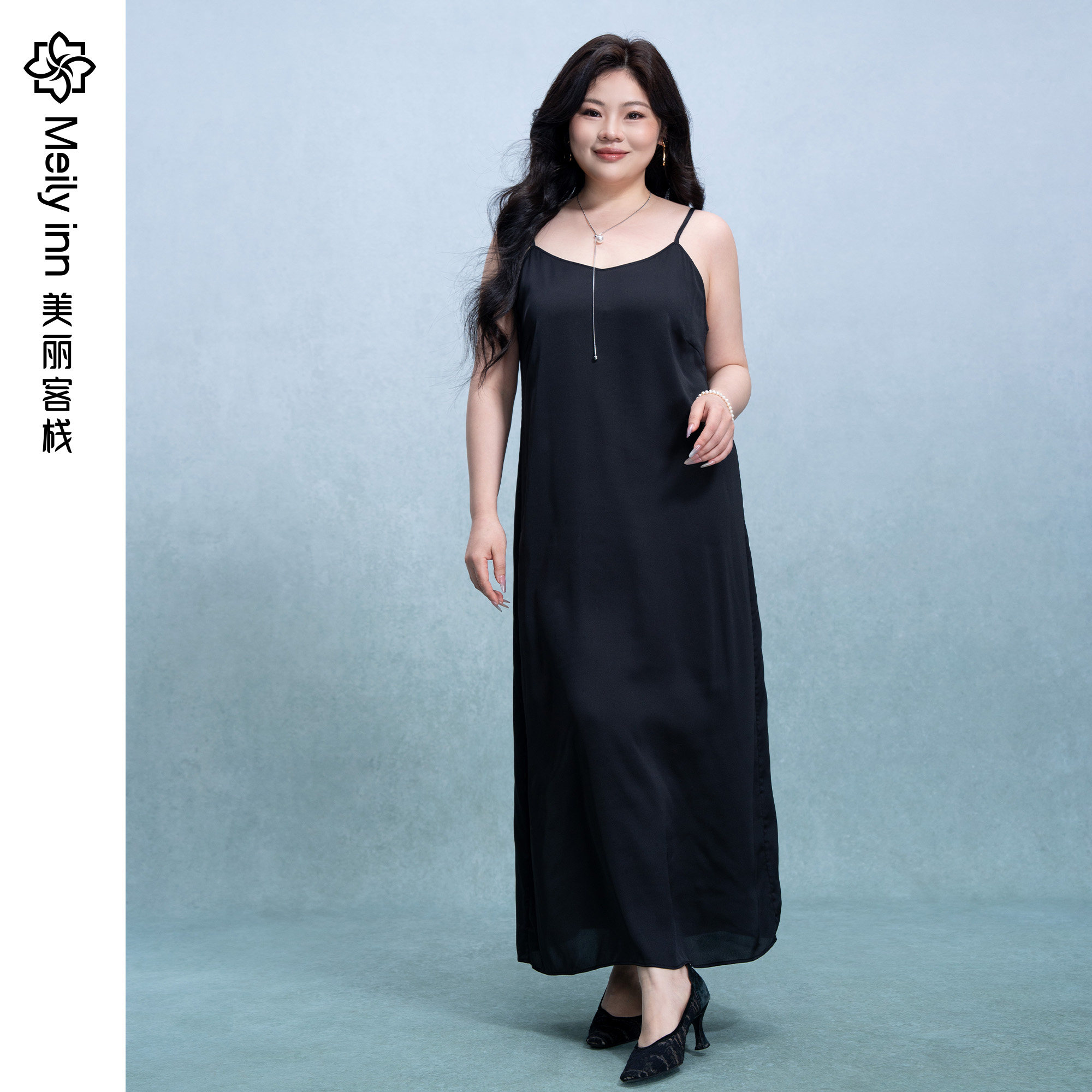 美丽客栈原创高端大码女装胖mm200斤加肥加大垂感吊带连衣裙春秋