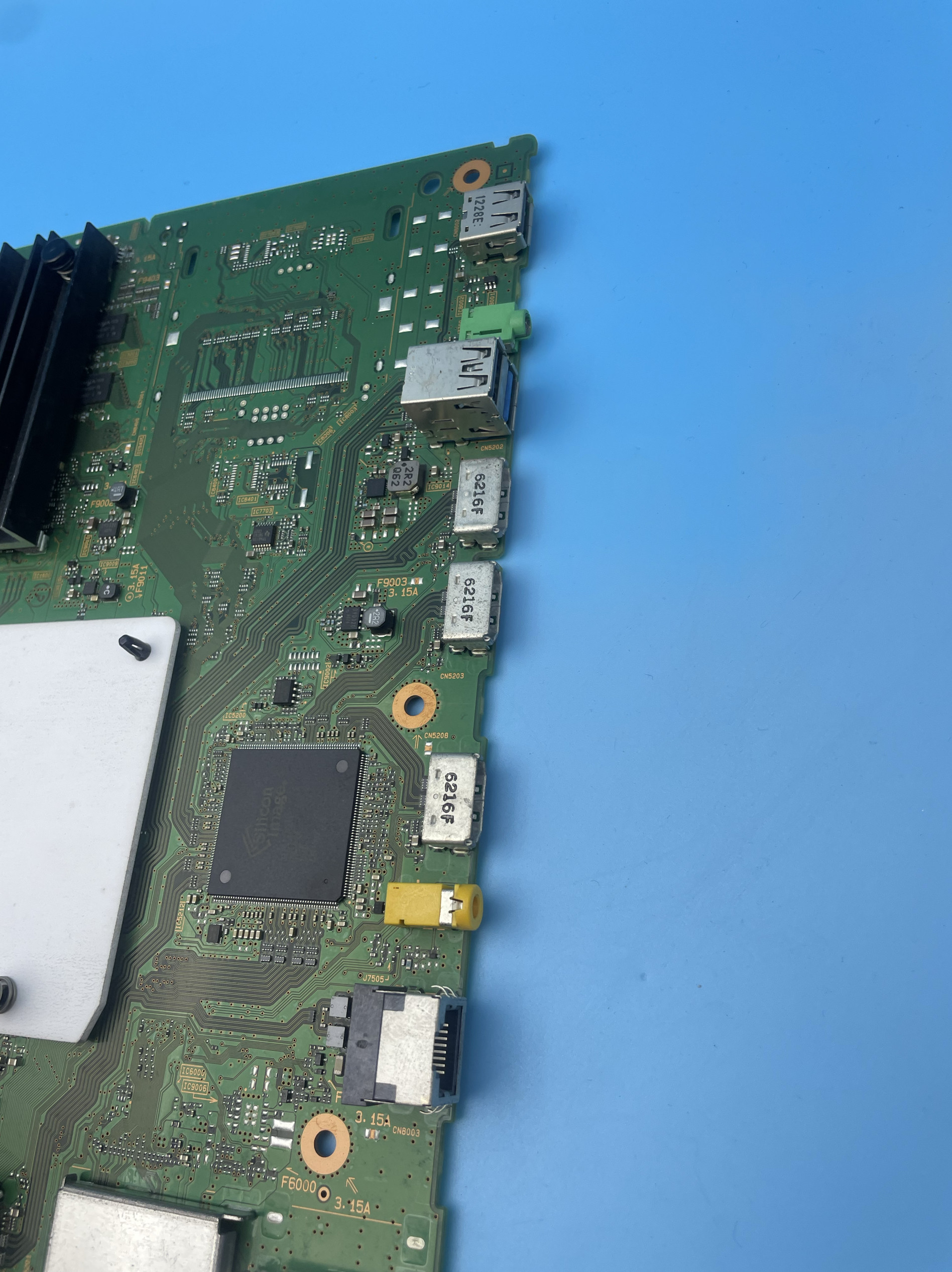 全新原装索尼KD-65X8500D主板 1-980-832-11 屏V650QWME02现货