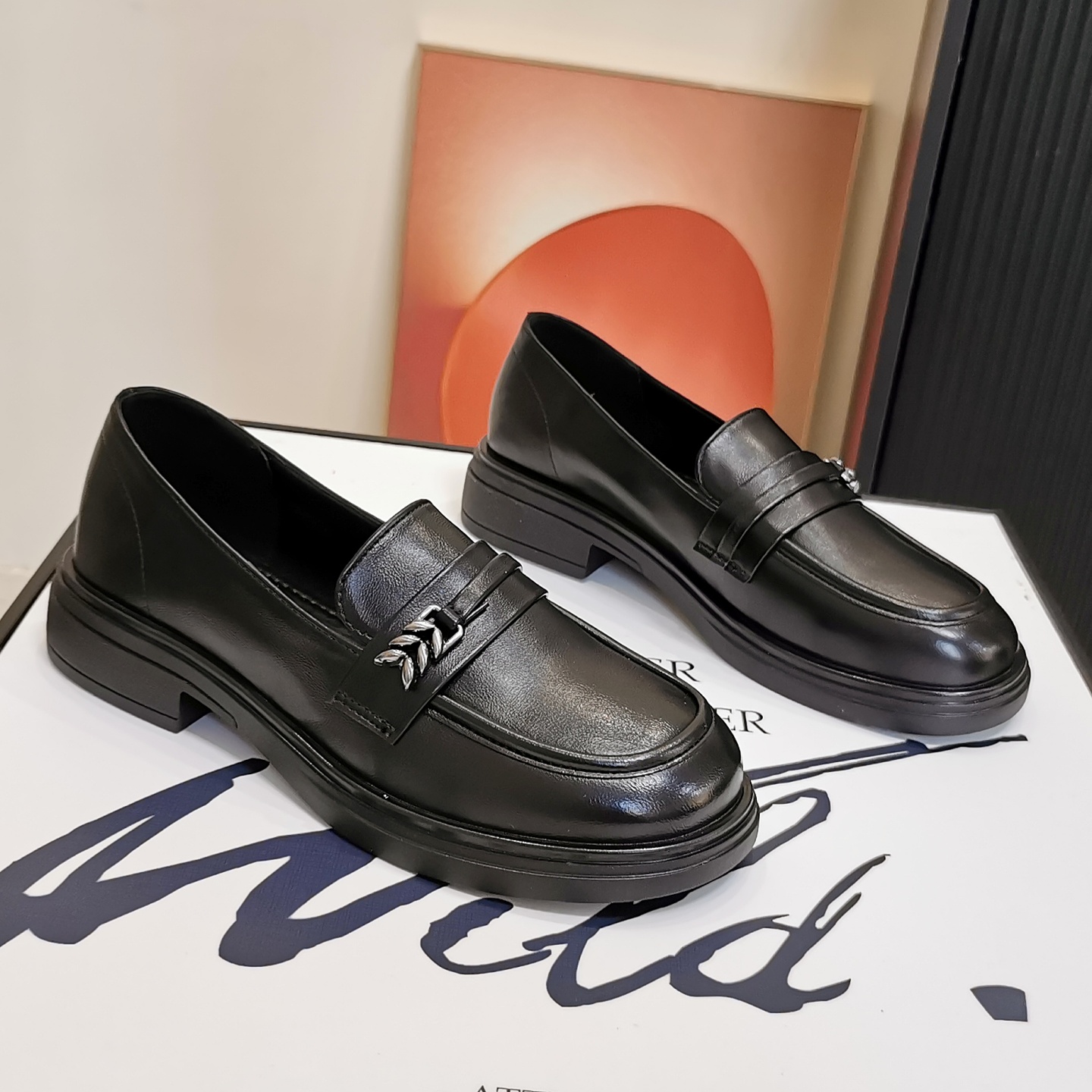 不累脚乐福鞋女一脚蹬黑色小皮鞋