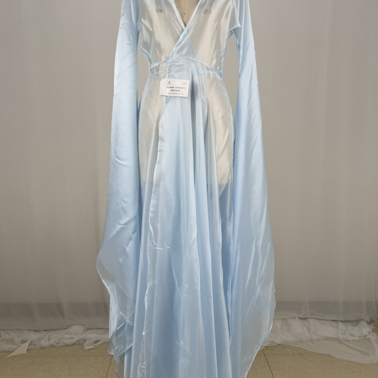 楚君怡影视风750°飘逸大裙摆