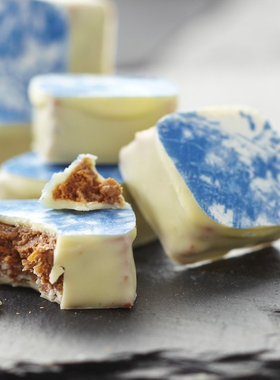 法国进口零食礼品le criollo碎榛子酥皮果仁夹心白巧克力礼盒250g