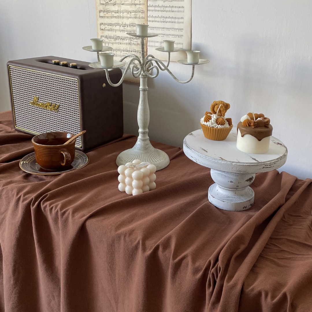 现代简约家居氛围感场景布置餐桌装饰复古道具摆件铁艺欧式烛台