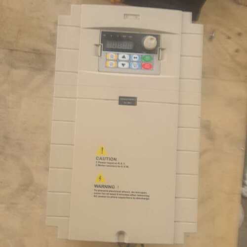 议价22KWG3/30KWP3变频器，380V，功能完好。原装拆