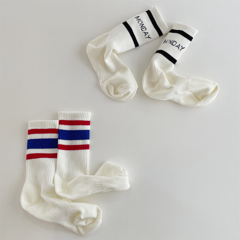 袜子女中筒秋季白色外穿棉袜