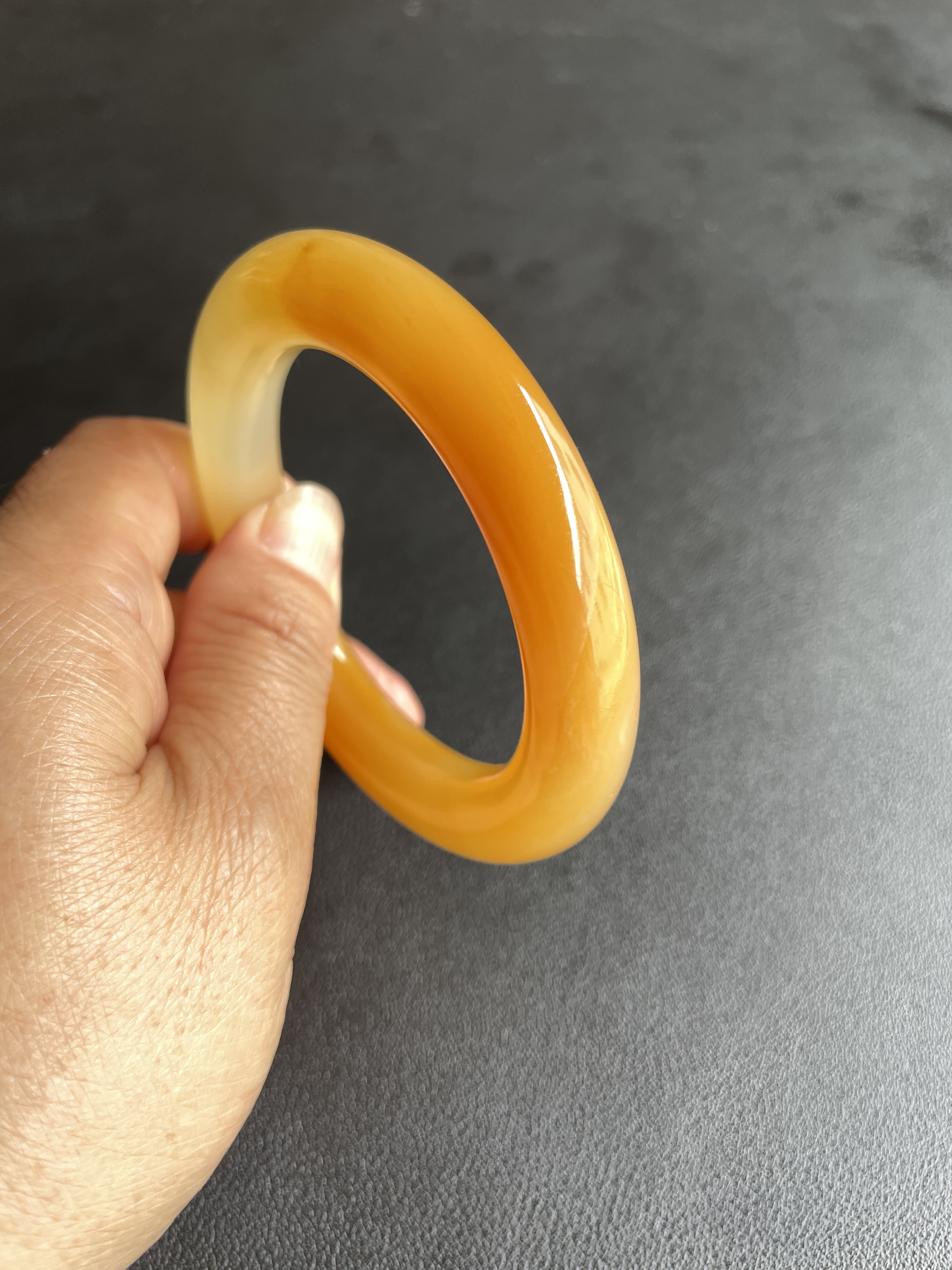 云南龙陵天然玉石黄龙玉鸡油黄老料圆条手镯手环55.6*12mm