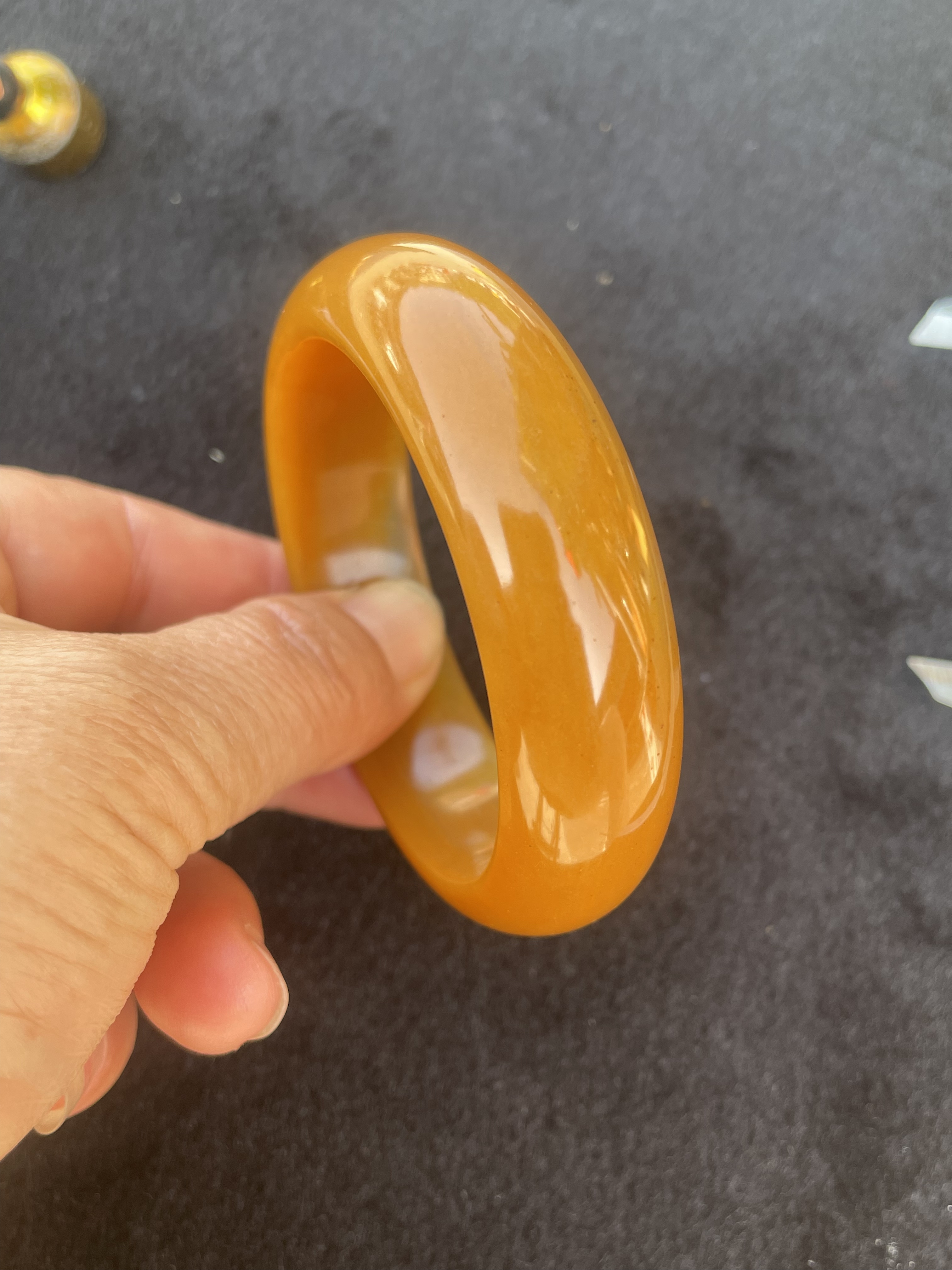 云南龙陵天然玉石玉仙黄龙玉手镯内径55*17*9mm鸡油黄老料