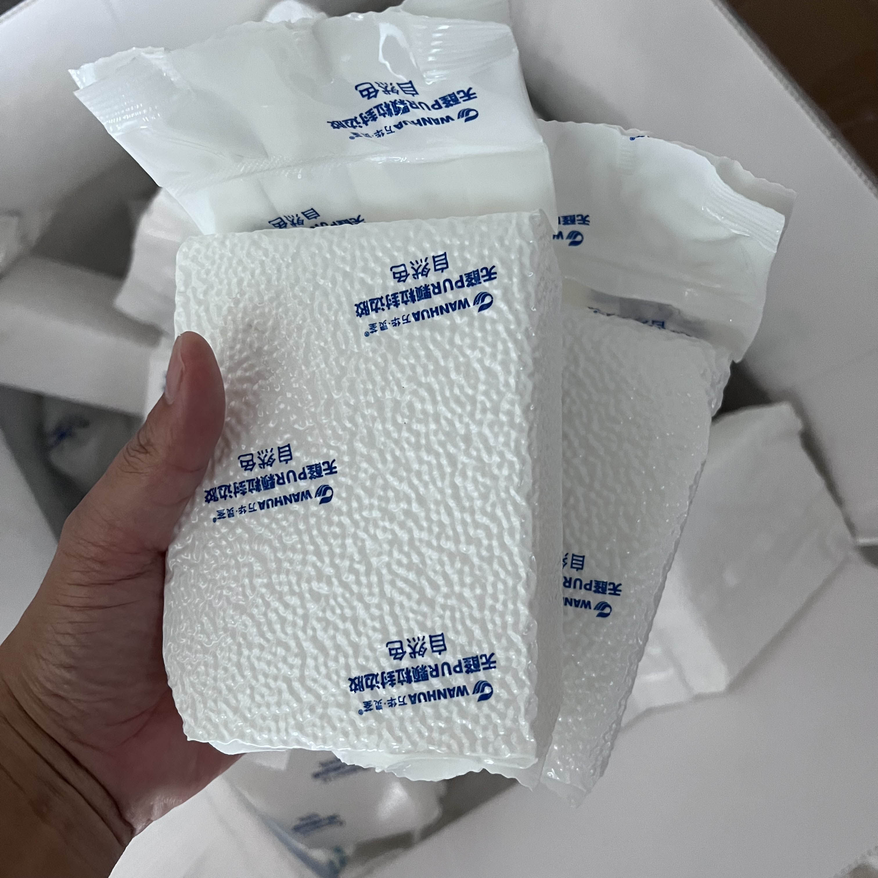 万华PUR颗粒封边热熔胶 普通封边机也可以用 PET高光板专用PUR封