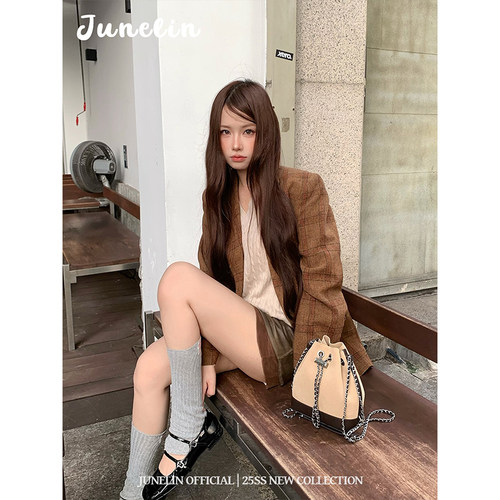 六月林 韩国博主同款小众高级时尚设计感格子西装外套气质百搭女