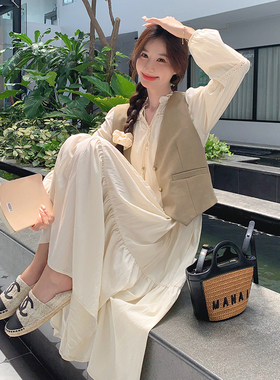 2024春季新款复古V领马甲气质温柔风裙子套装茶歇法式白色连衣裙