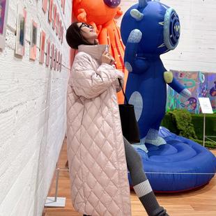 曹大曼 慵懒大被子 菱格立领长款宽松韩系羽绒服外套廓型白鸭绒女