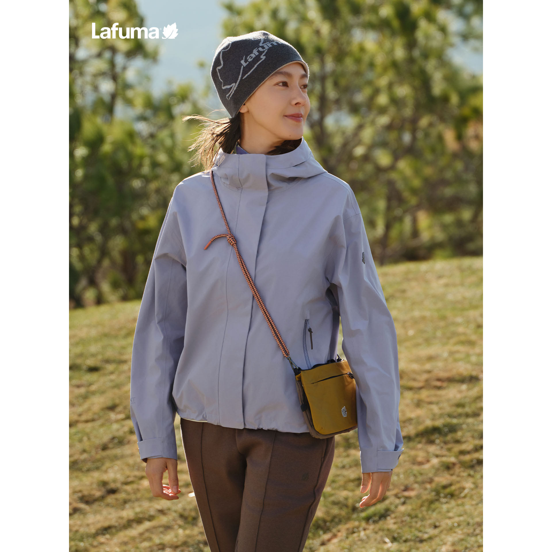 Lafuma/乐飞叶户外通勤连帽宽松冲锋衣女防风防水耐磨夹克外套