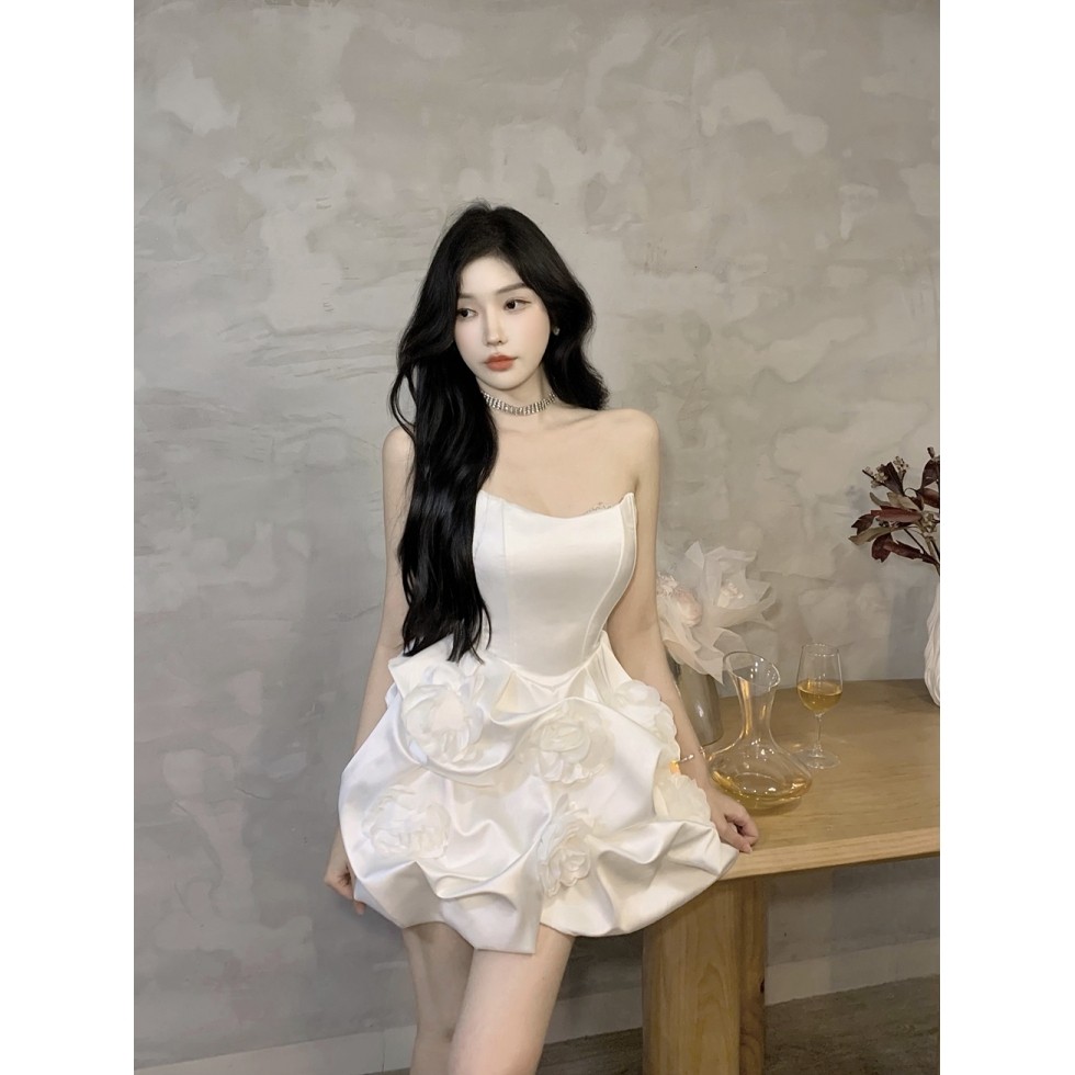 小众设计感显瘦礼服性感抹胸裙女法式立体花朵优雅白晚宴会连衣裙
