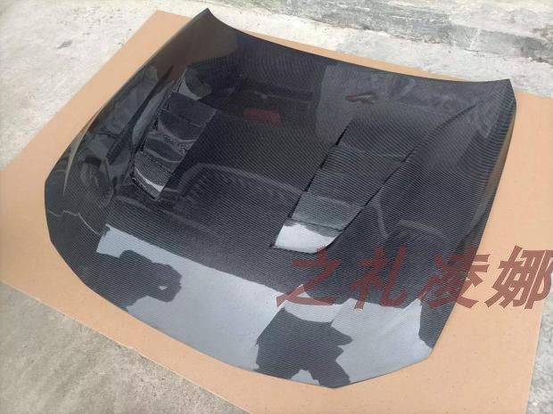 碳纤维纹理清晰美观大气