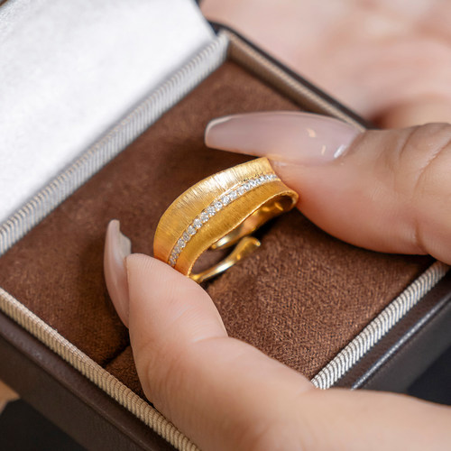 拉丝芭蕉叶纯银排钻布契拉提戒指