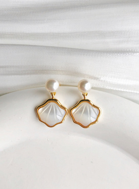 天然淡水真珍珠耳钉贝壳耳环耳饰贝母一贝子925银针小众轻奢高级