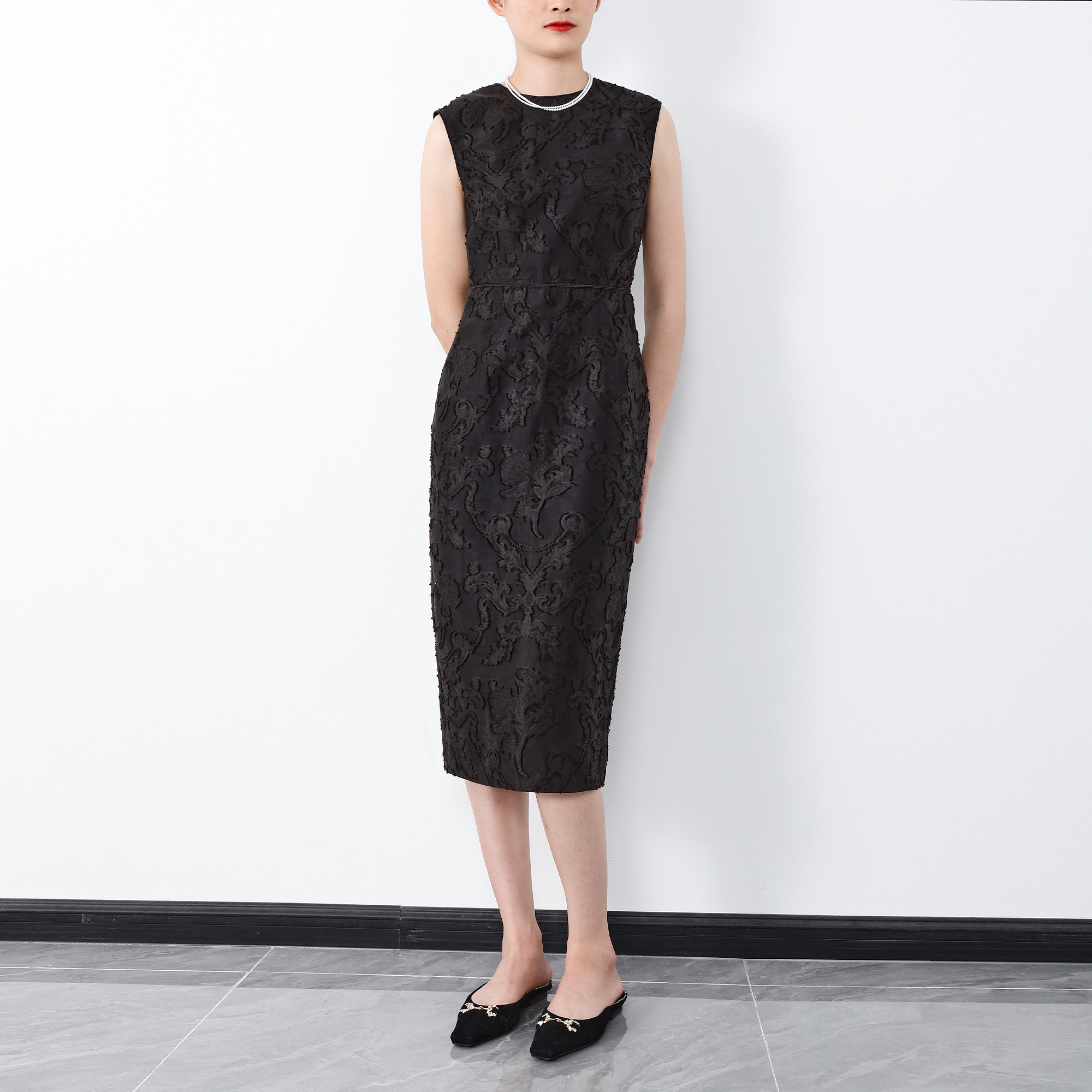 万年小黑裙真丝亚麻提花香云纱桑蚕丝里圆领无袖修身桑蚕丝连衣裙