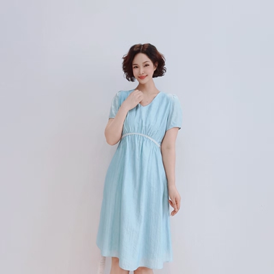 5180 夏季新款温柔甜美V领气质显瘦连衣裙