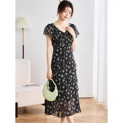 7555 夏款法式时尚气质荷叶边收腰显瘦长款连衣裙