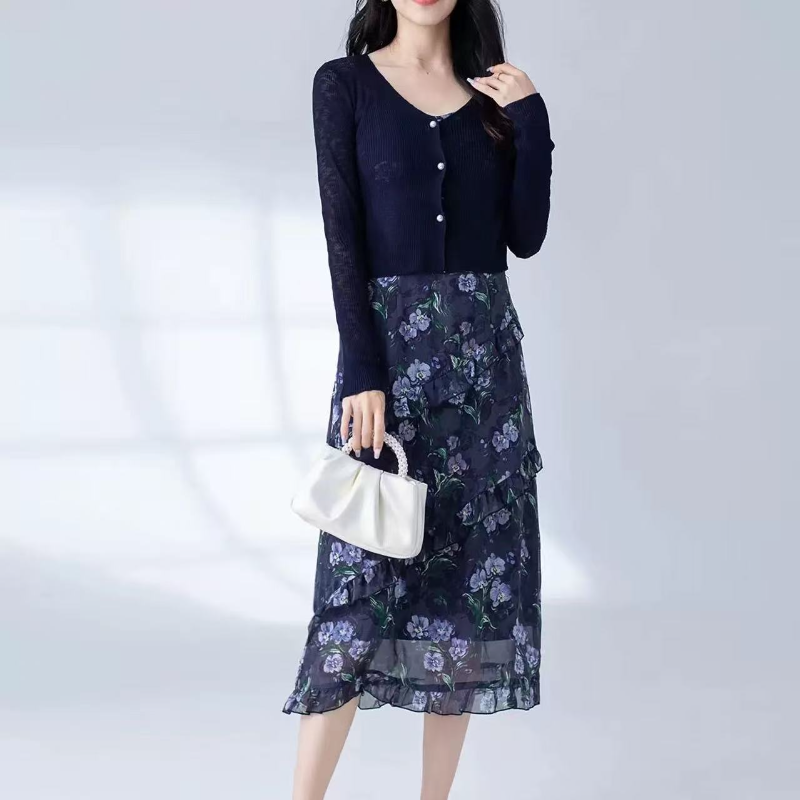 T511 春季新品时尚气质针织小外披+修身印花吊带裙两件套套裙