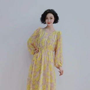 显瘦气质连衣裙 Q220 新款 时尚 V领溜肩甜美淑女高级印花中长款