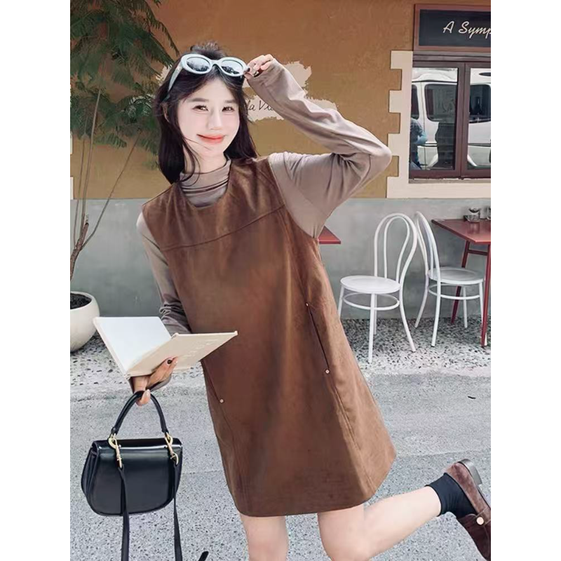 9833 春秋款时尚气质色麂皮绒背心裙打底衫两件套套裙JR