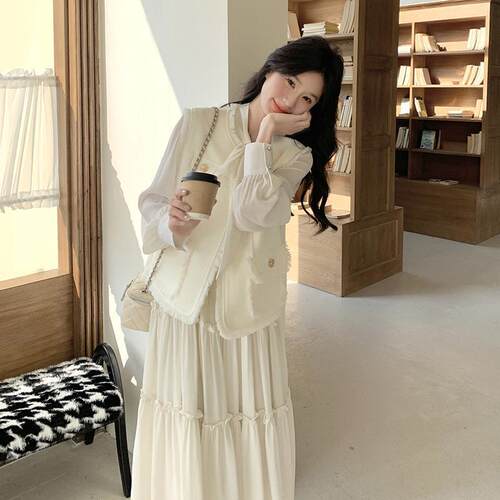 实拍法式连衣裙女春秋2026新款大方得体高级感小香风马甲裙子套装