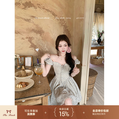 法式复古泡泡袖修身高腰连衣裙