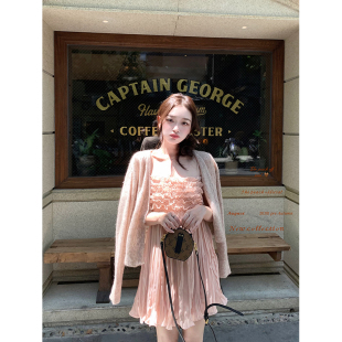 thepeachofficial【贝洛甜心】浅驼色镂空绞花V领马海毛针织开衫