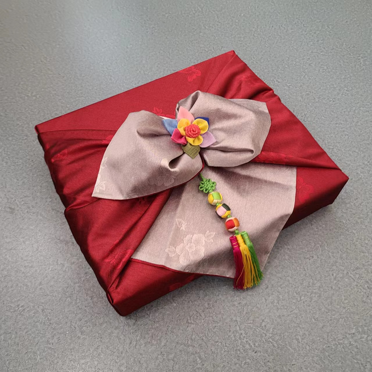 礼品包布送礼包装礼布奥罗拉酒红色和灰色现货h-b22002