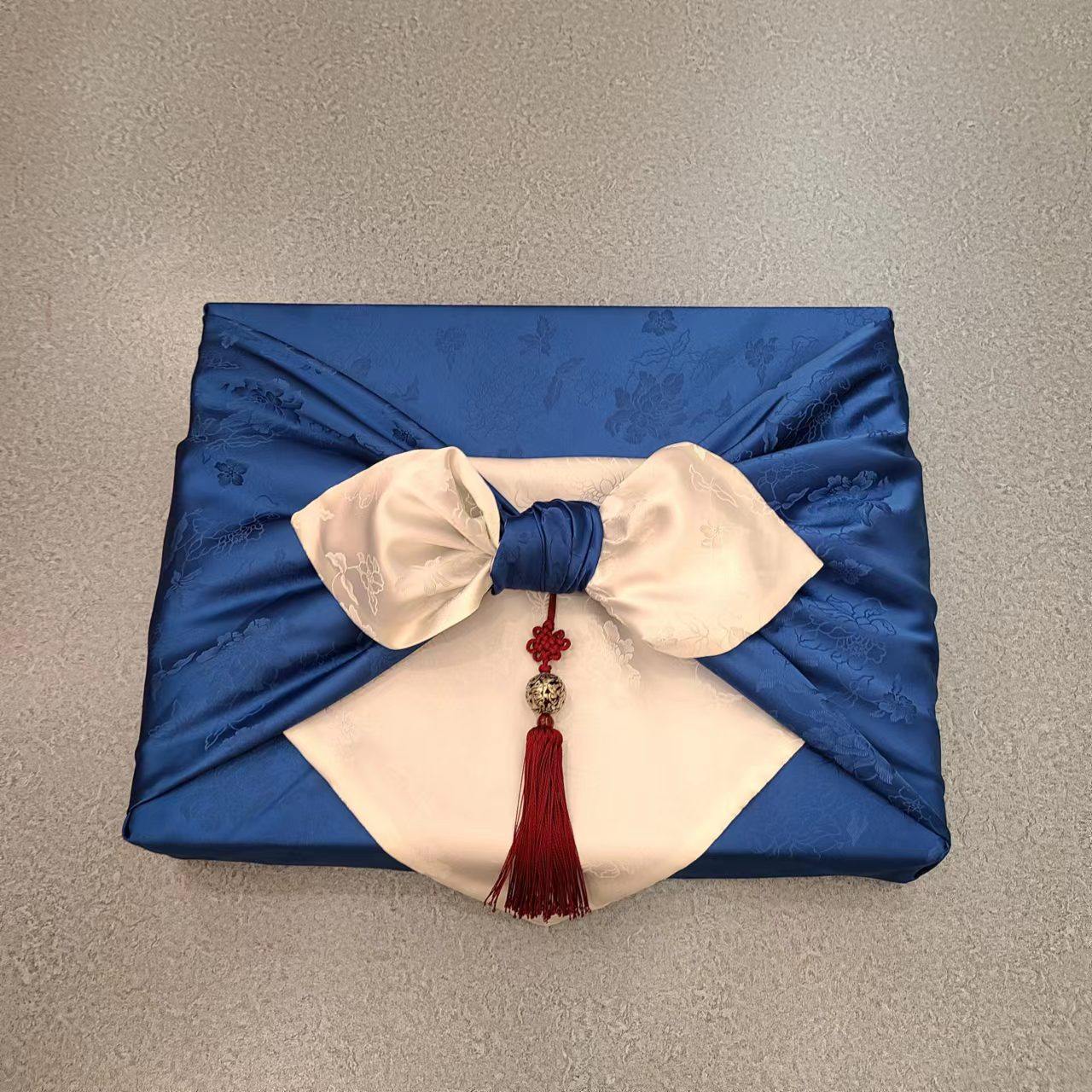 礼品包布送礼包装韩国进口双层洋缎子青蓝色白色柔软包布h-b22017