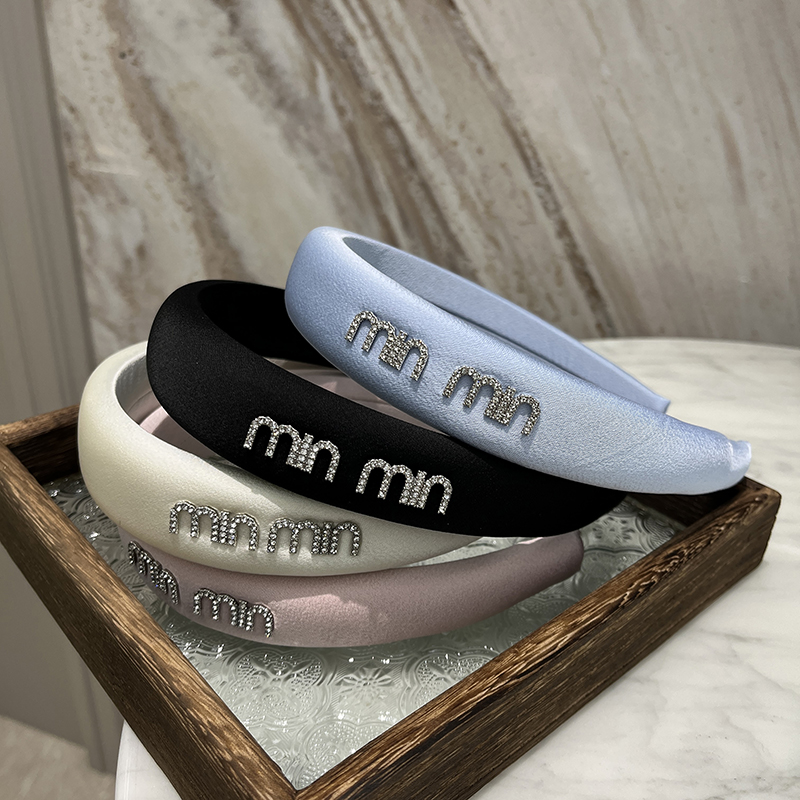 miu系高级感绸缎面发箍水钻头箍