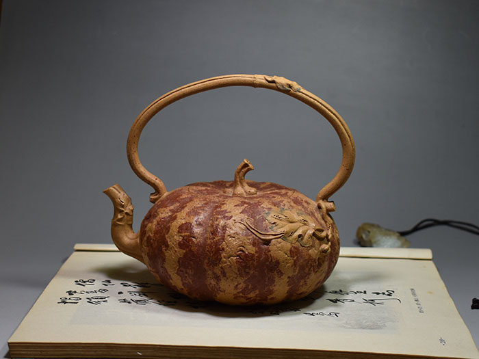 老缶出品宜兴紫砂壶全手工 南瓜提梁 350CC 原创设计茶壶