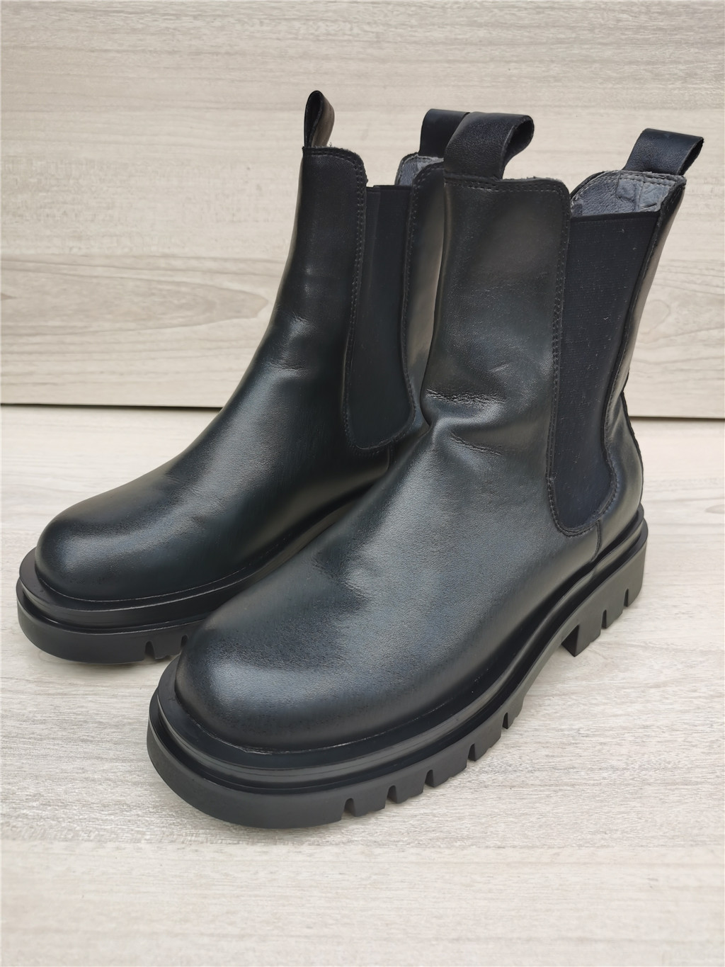 THE BRAND PULLS BACK THE CABINET FOR AUTUMN|WINTER WOMENS BOOTS LEATHER CHELSEA BOOTS BRITISH STREETWEAR BOOTS MID-HEEL BOOTS A21564011