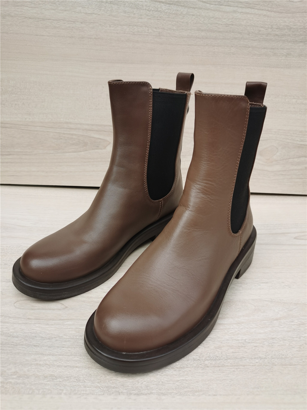 THE BRAND PULLS BACK THE CABINET FOR AUTUMN|WINTER WOMENS BOOTS LEATHER CHELSEA BOOTS BRITISH STREETWEAR BOOTS MID-HEEL BOOTS A21564011