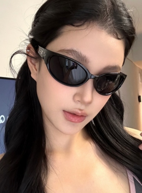 欧美风复古Y2K辣妹gm太阳镜街拍