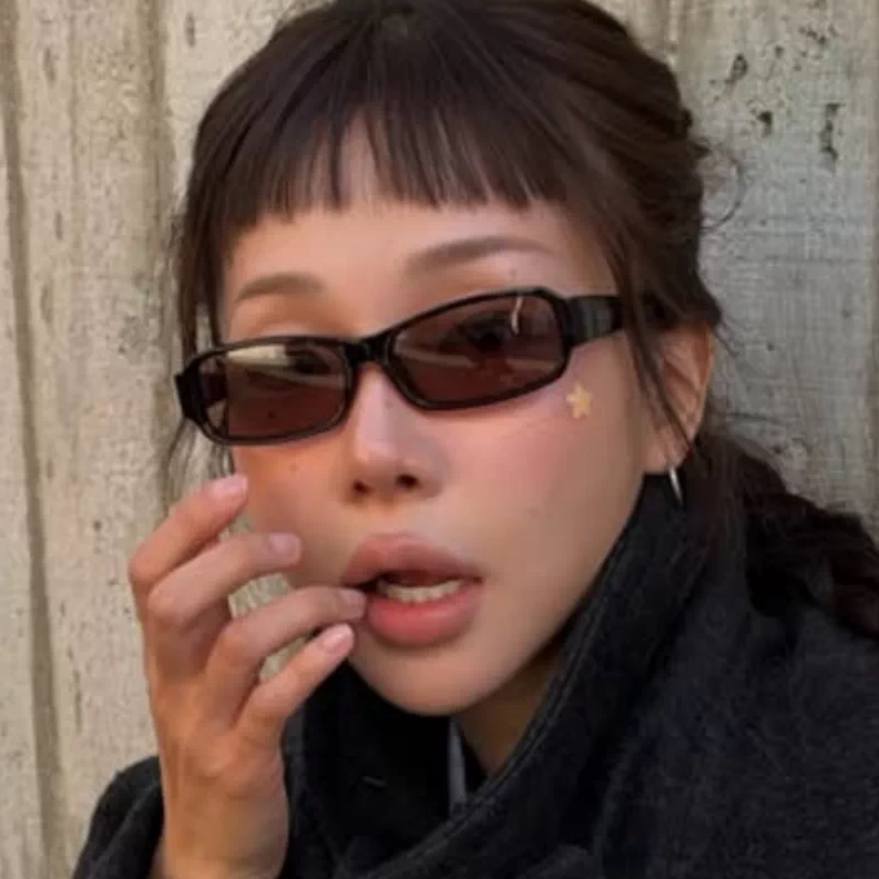 韩版复古小脸窄框长方形茶色太阳镜高级感街拍防紫外线墨镜秋冬女