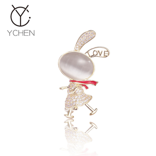 冬季恋歌戴围巾小兔子胸针女气质精致设计感西装别针配饰西服胸花