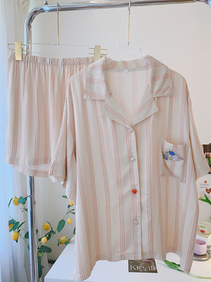 女贡缎条纹丘比特短袖短裤家居服