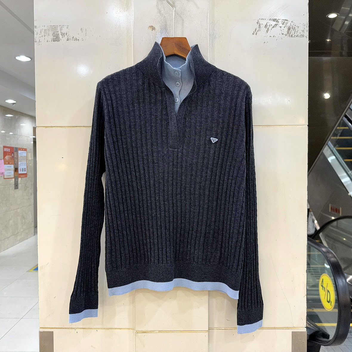 92-8716 撞色双层立领三角标坑条纹减龄百搭羊毛针织衫毛衣秋冬