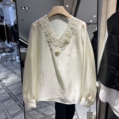 艾嫚伊A29376 蕾丝刺绣花边V领减龄百搭醋酸衬衣小衫上衣欧货春装