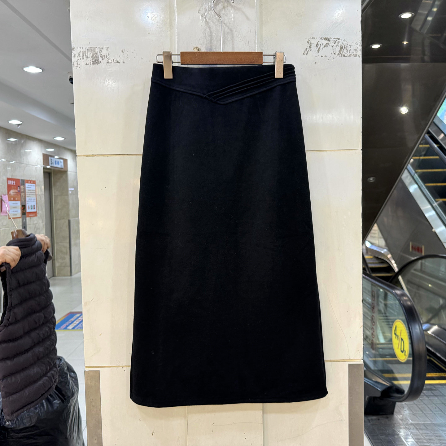 艾妮莉661202 斜条设计感松紧高腰后开叉羊毛呢中长半身裙秋冬