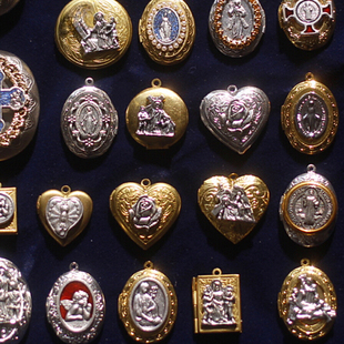 欧美回流意大利中古人物浮雕复古进口相片盒香膏盒长项链vintage