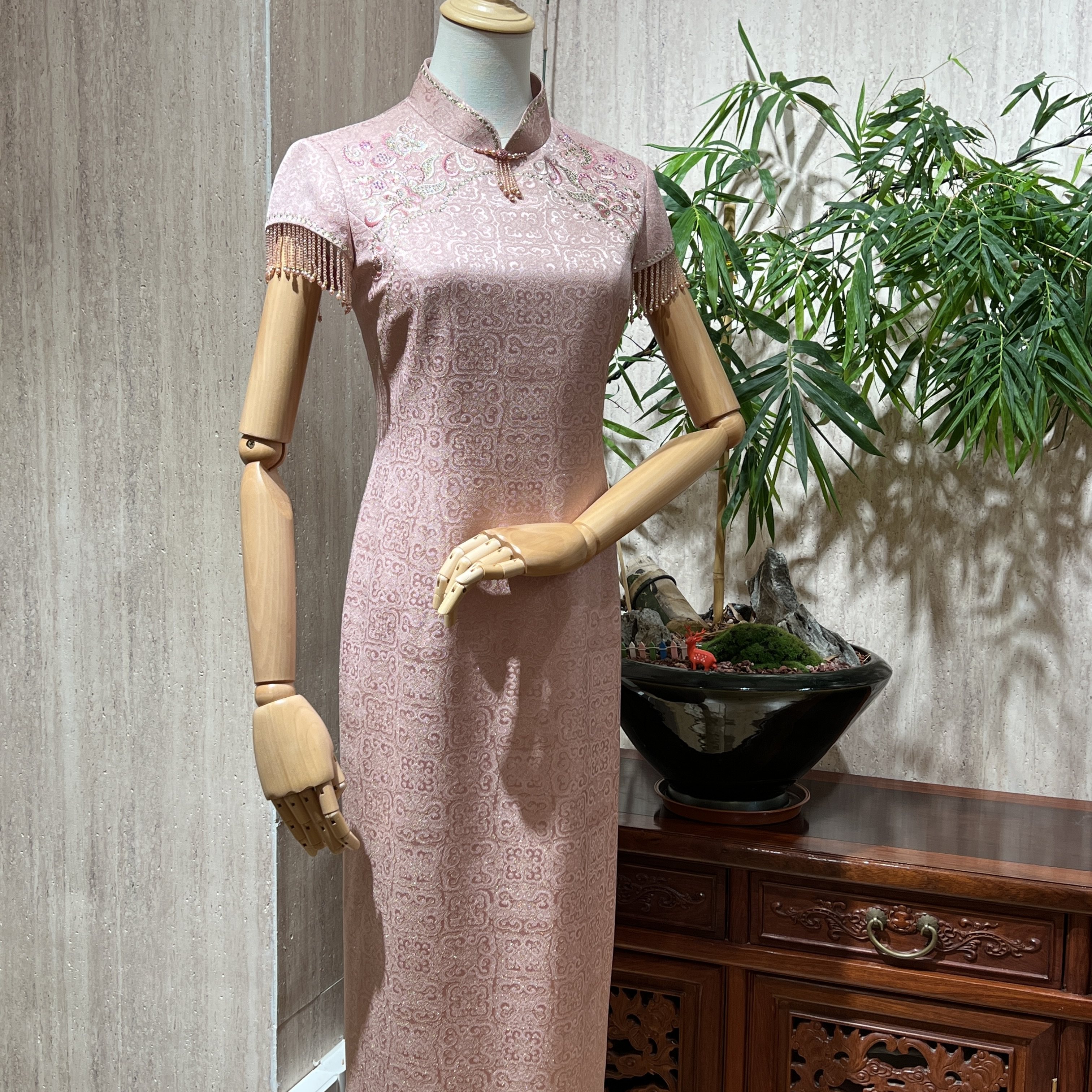 2026新款新中式旗袍改良订婚礼服新娘回门宴夏敬酒服粉色连衣裙