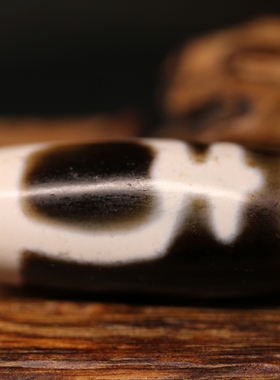 台手工款宝瓶天珠