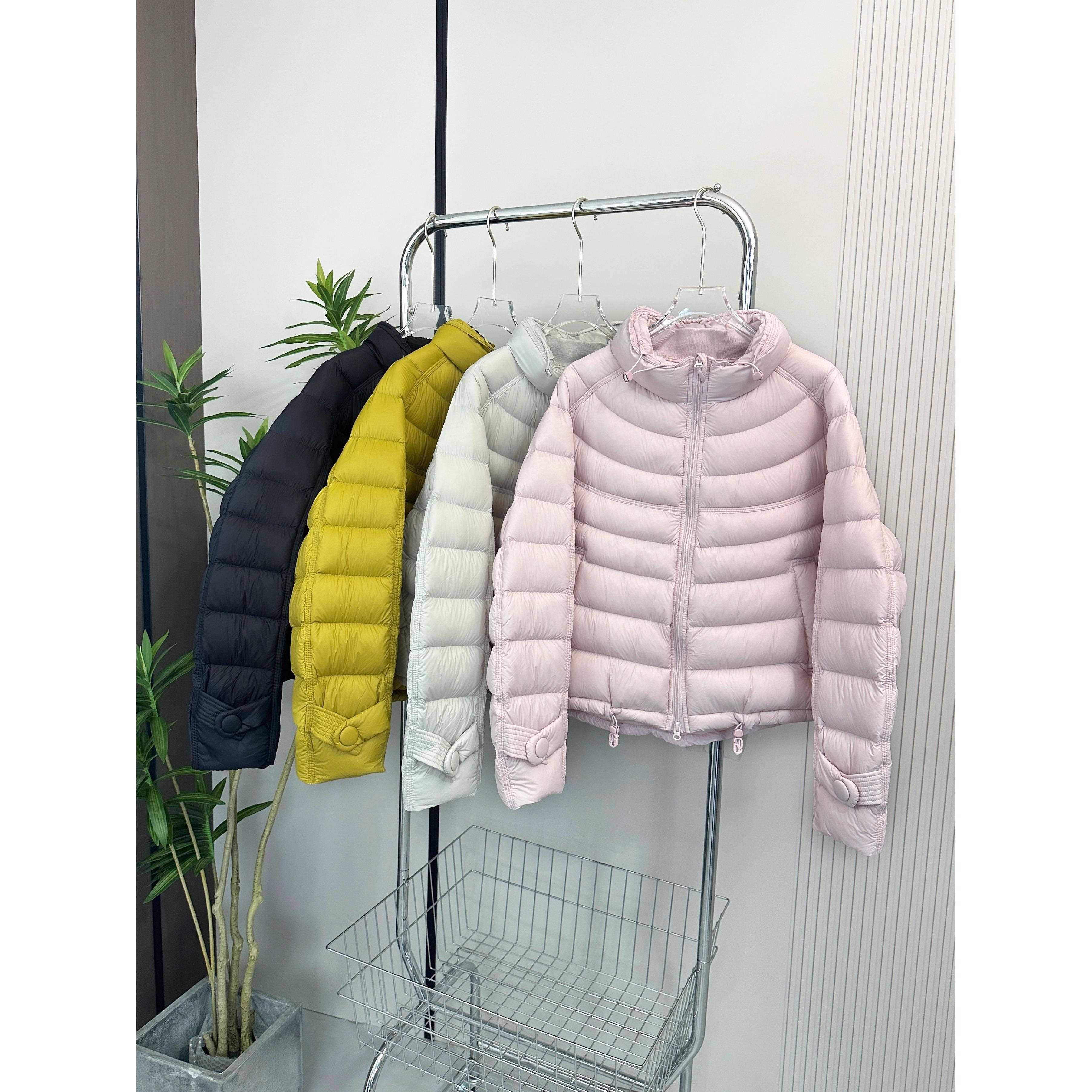 2025新款韩系90白鸭绒立领泡芙短款排骨羽绒服女轻便时尚秋冬外套